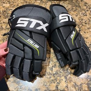 STX Stallion 200 Lacrosse Gloves